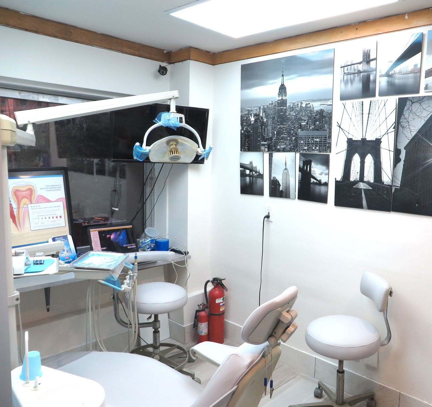 Treatment room with New York photography